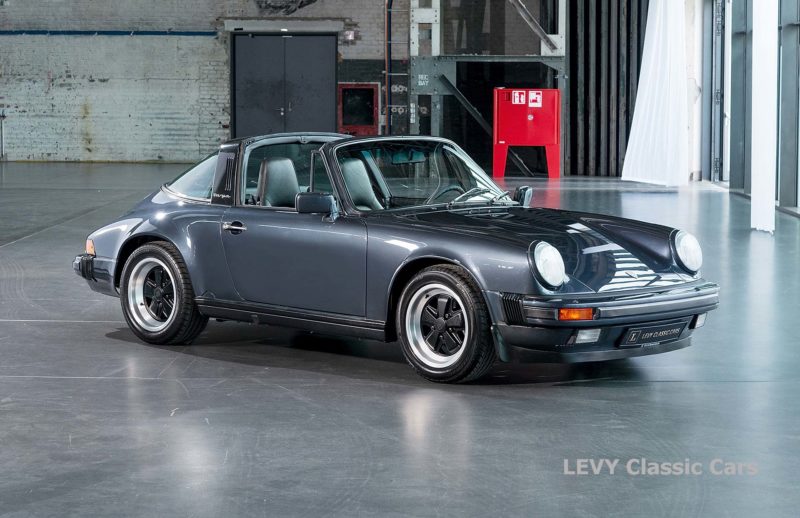 Porsche 911 Targa blau 61547 06