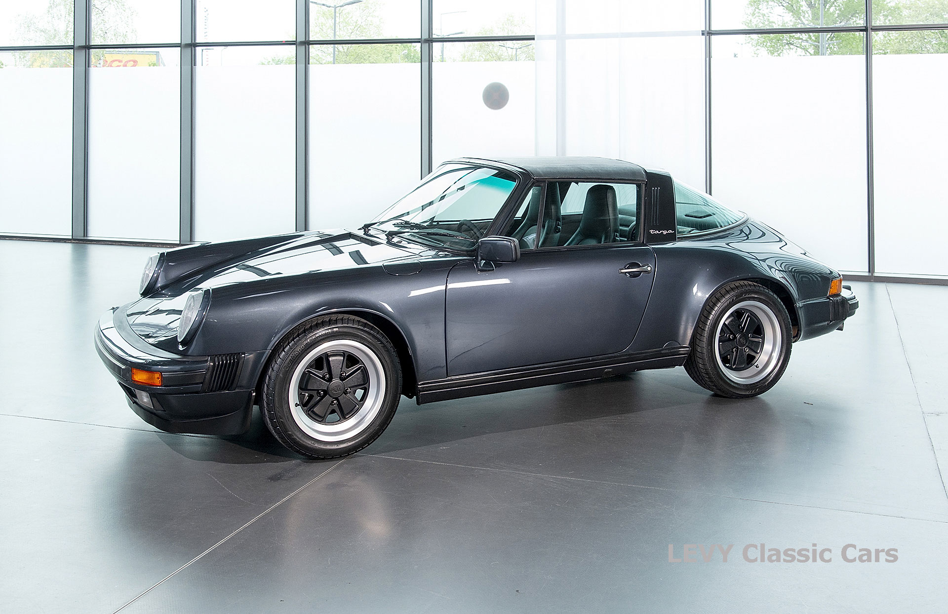 Porsche 911 Targa blau 61547 72