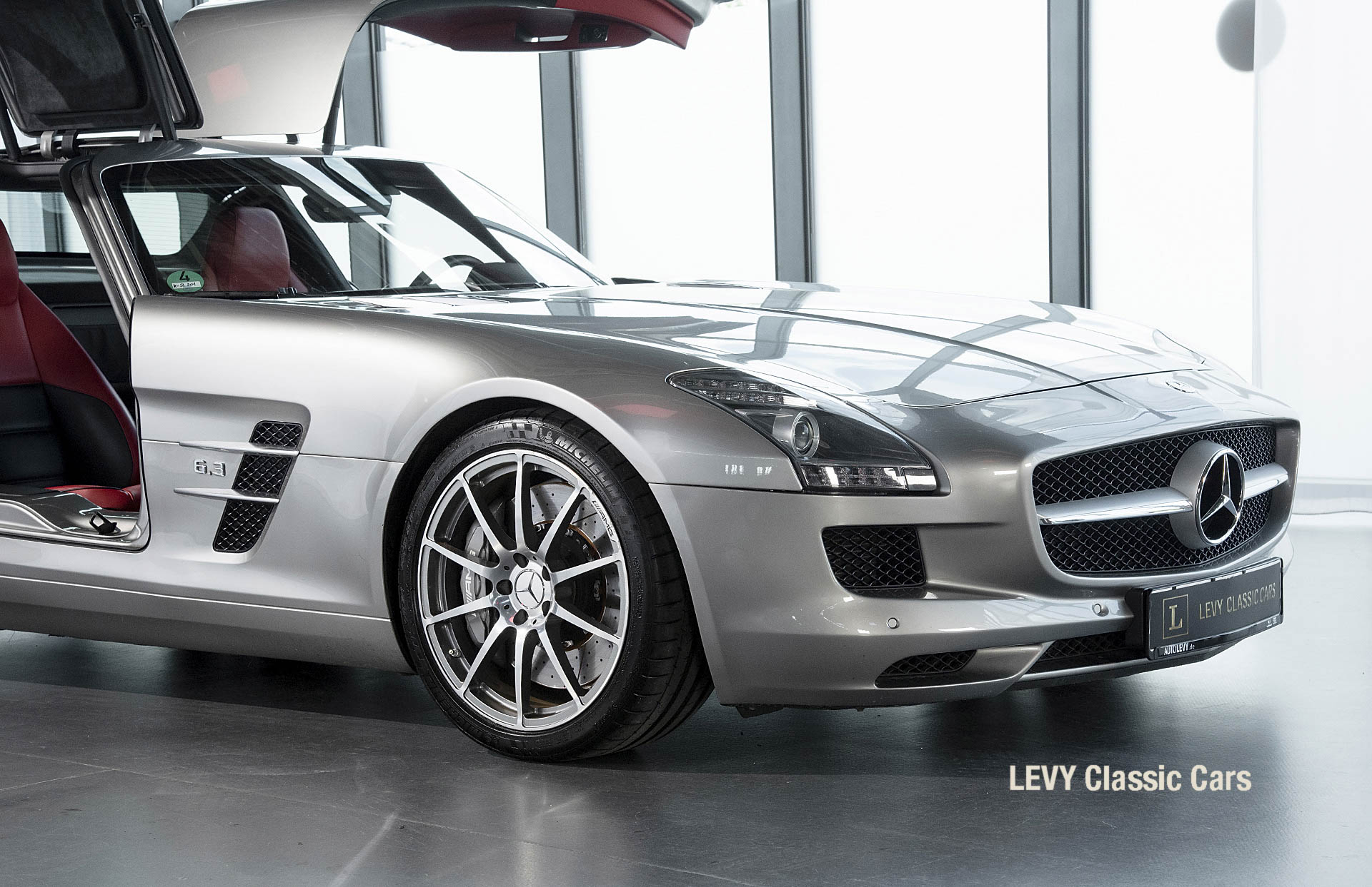 MB SLS AMG 6,3 Coupe 05633 001
