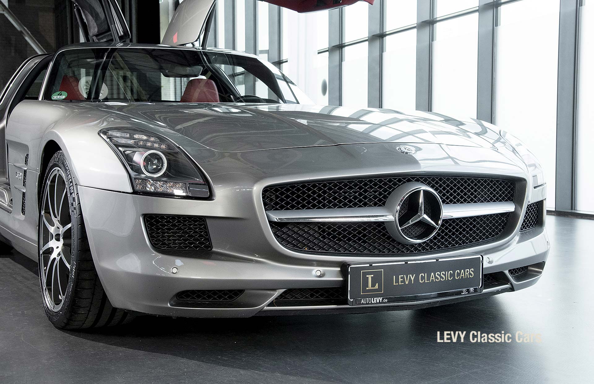 MB SLS AMG 6,3 Coupe 05633 002