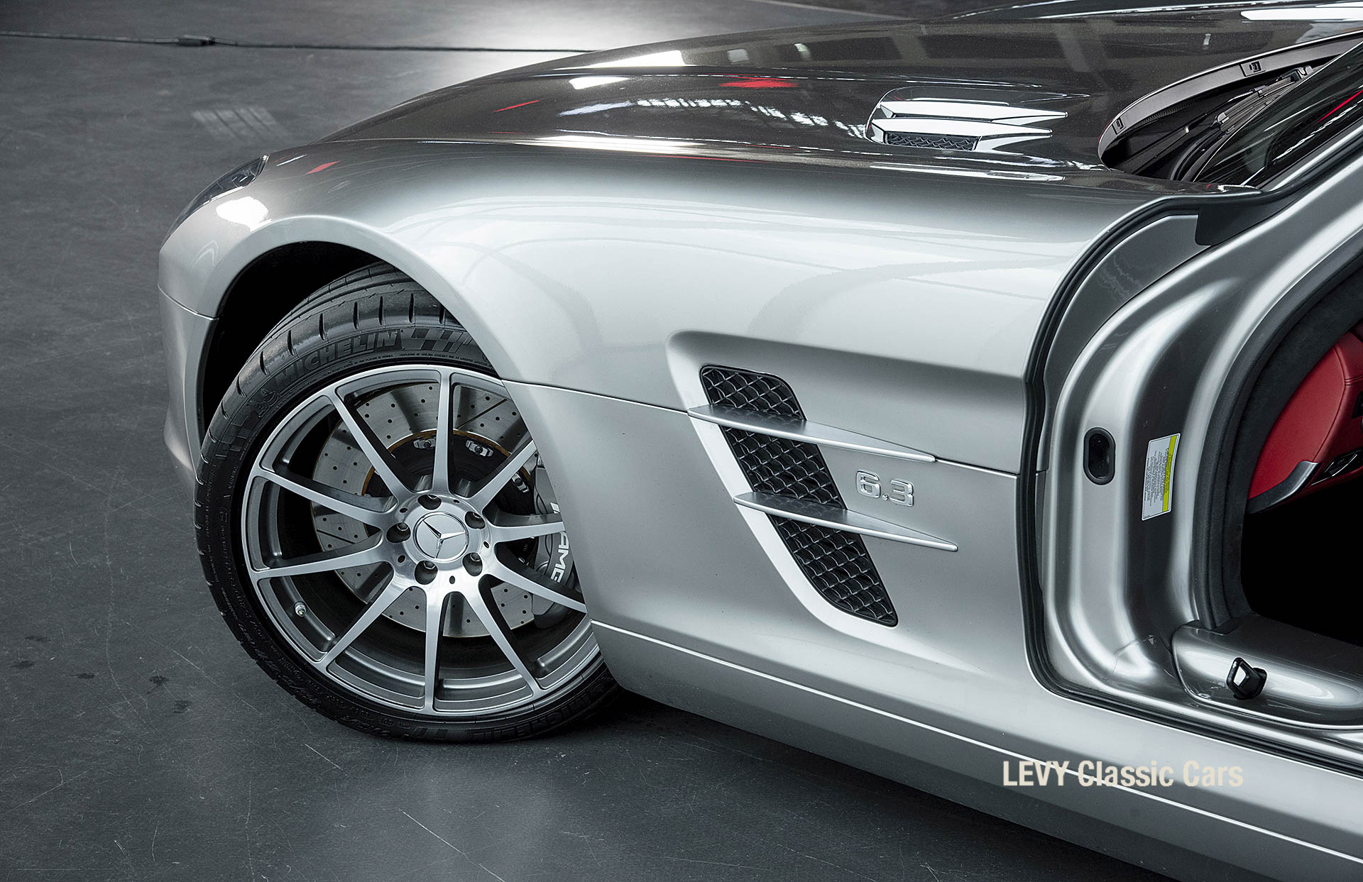 MB SLS AMG 6,3 Coupe 05633 017