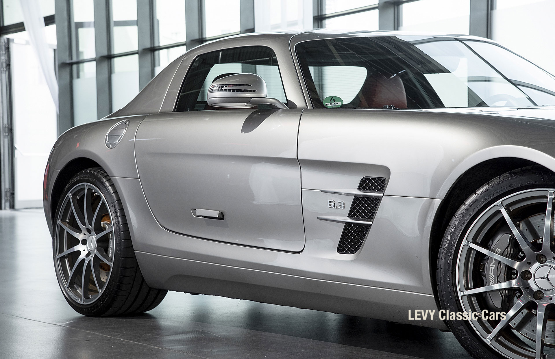 MB SLS AMG 6,3 Coupe 05633 020