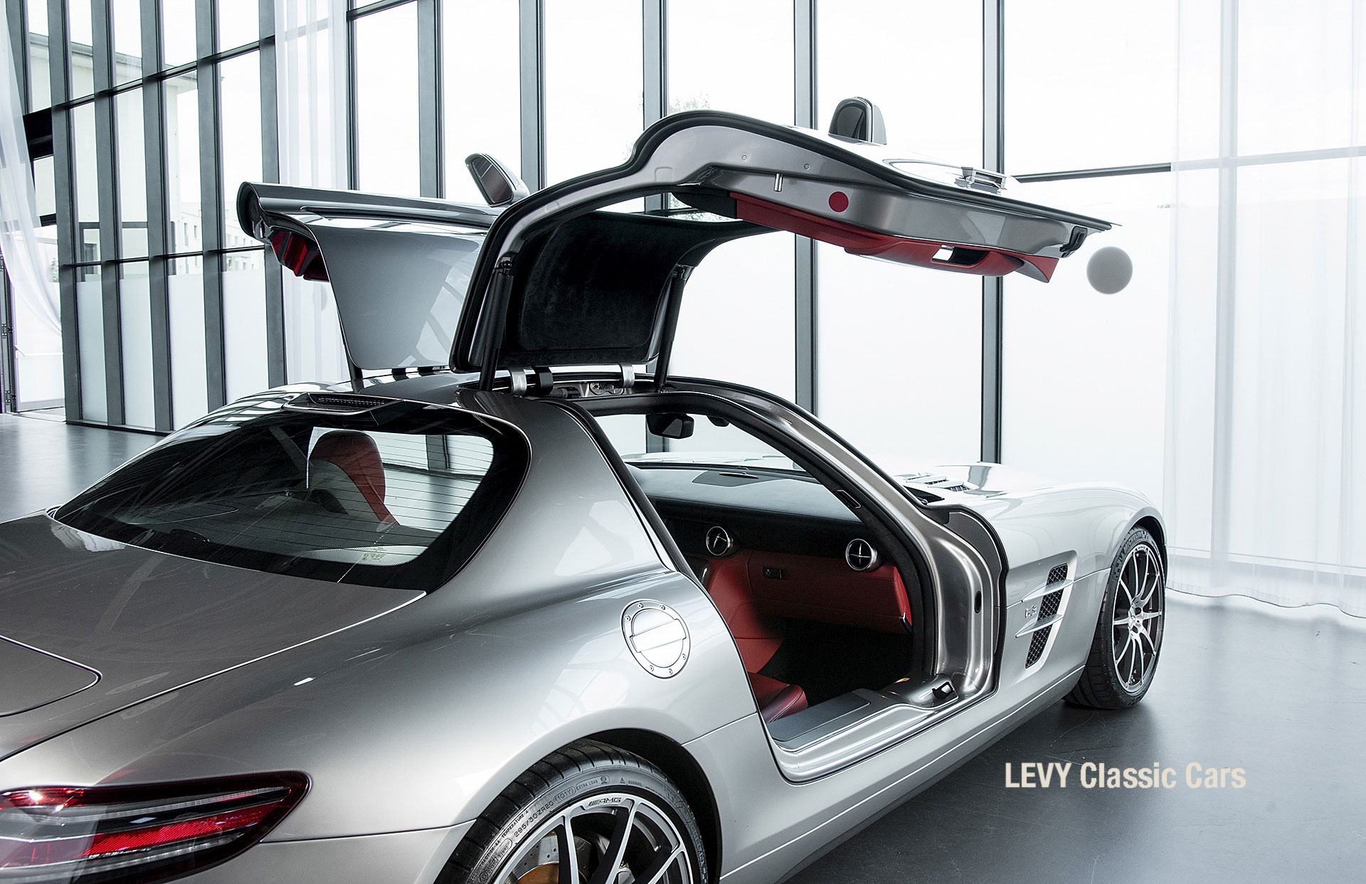 MB SLS AMG 6,3 Coupe 05633 043