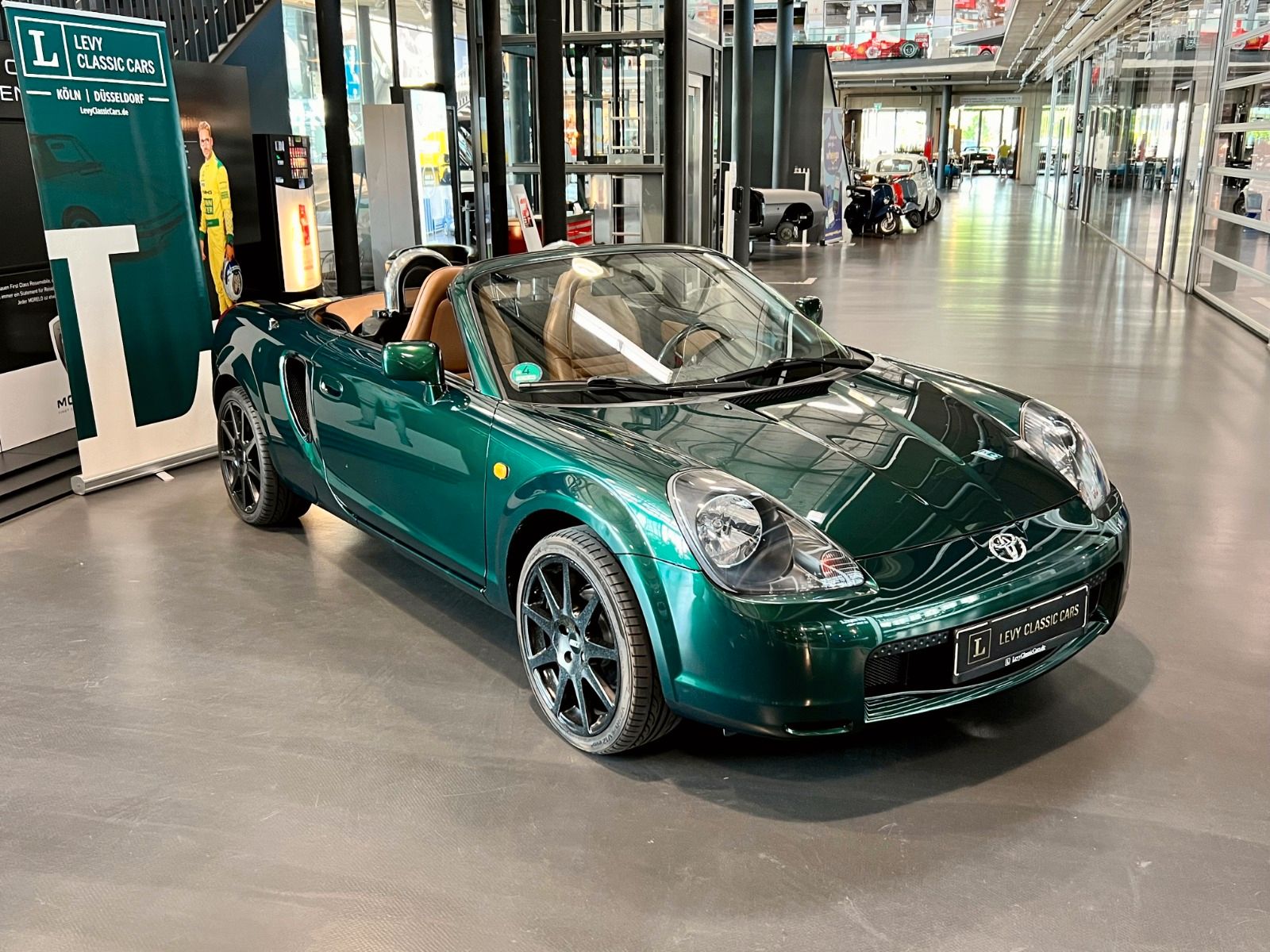 Toyota MR2 Klima, Color Edition, Leder Inspektion Neu - Levy