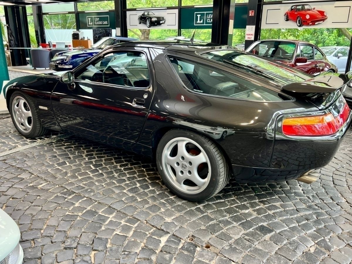 CC550374-8